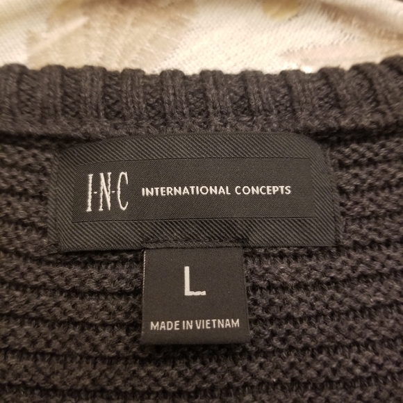 Sweater - Picture 3 of 3